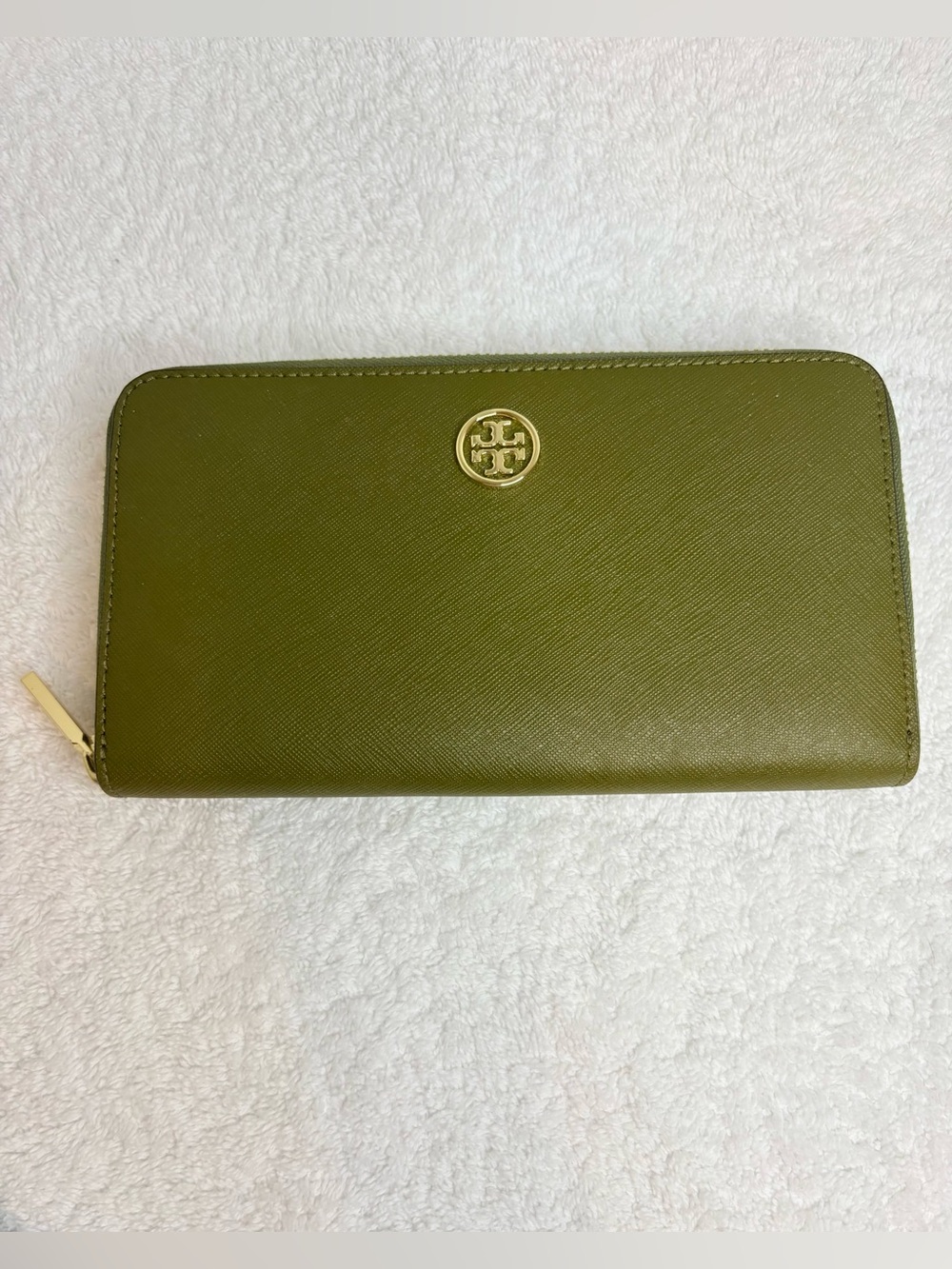 Tory Burch Olive Green Zip Wallet with Gold Logo